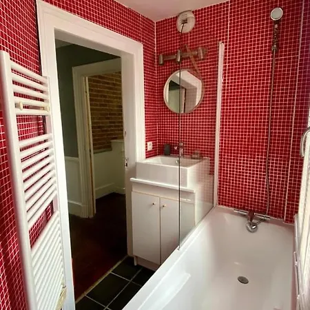 Emplacement De Choix A Pour 6 Personnes * Rennes